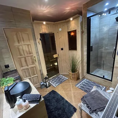 Prestige Apartament Z Sauna Zbojnicka Piwnica Krupowki Zakopane Exterior photo